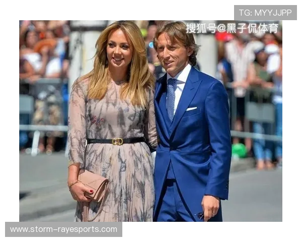 足球明星妻子的光辉背后：她们如何支持丈夫成就辉煌职业生涯